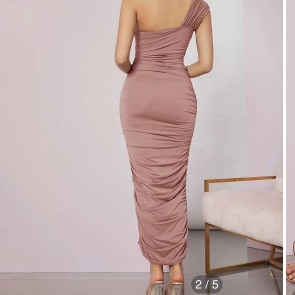 SHEIN Ruched Dress - Picture 2 of 5